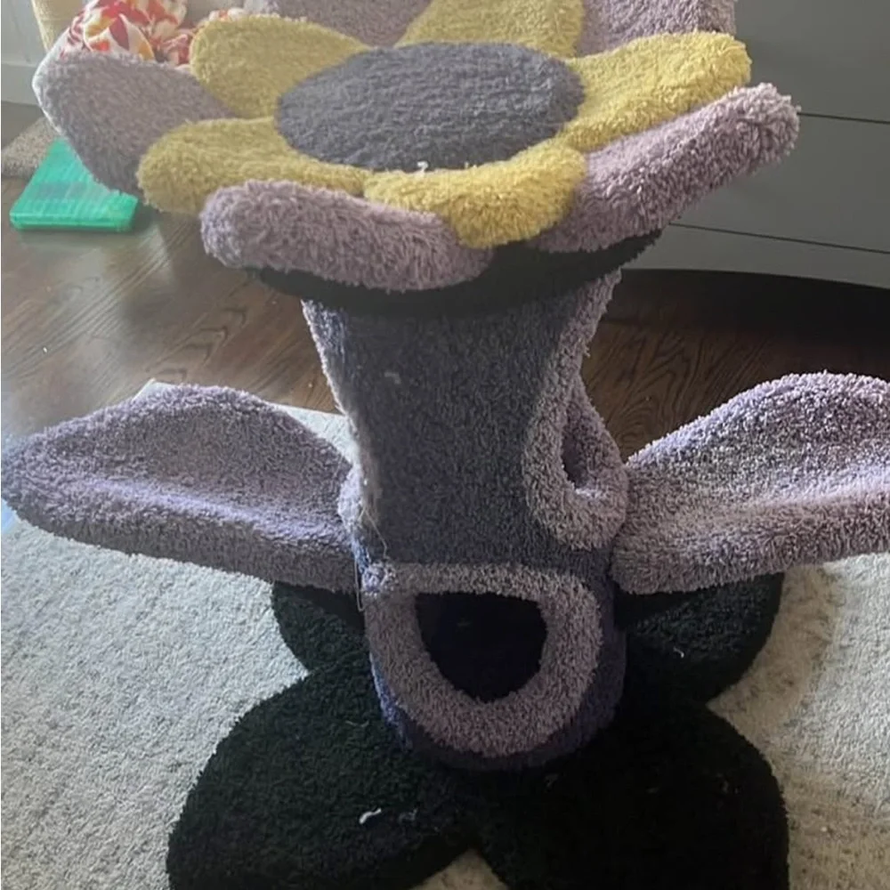 Floral Cat Scratching Post